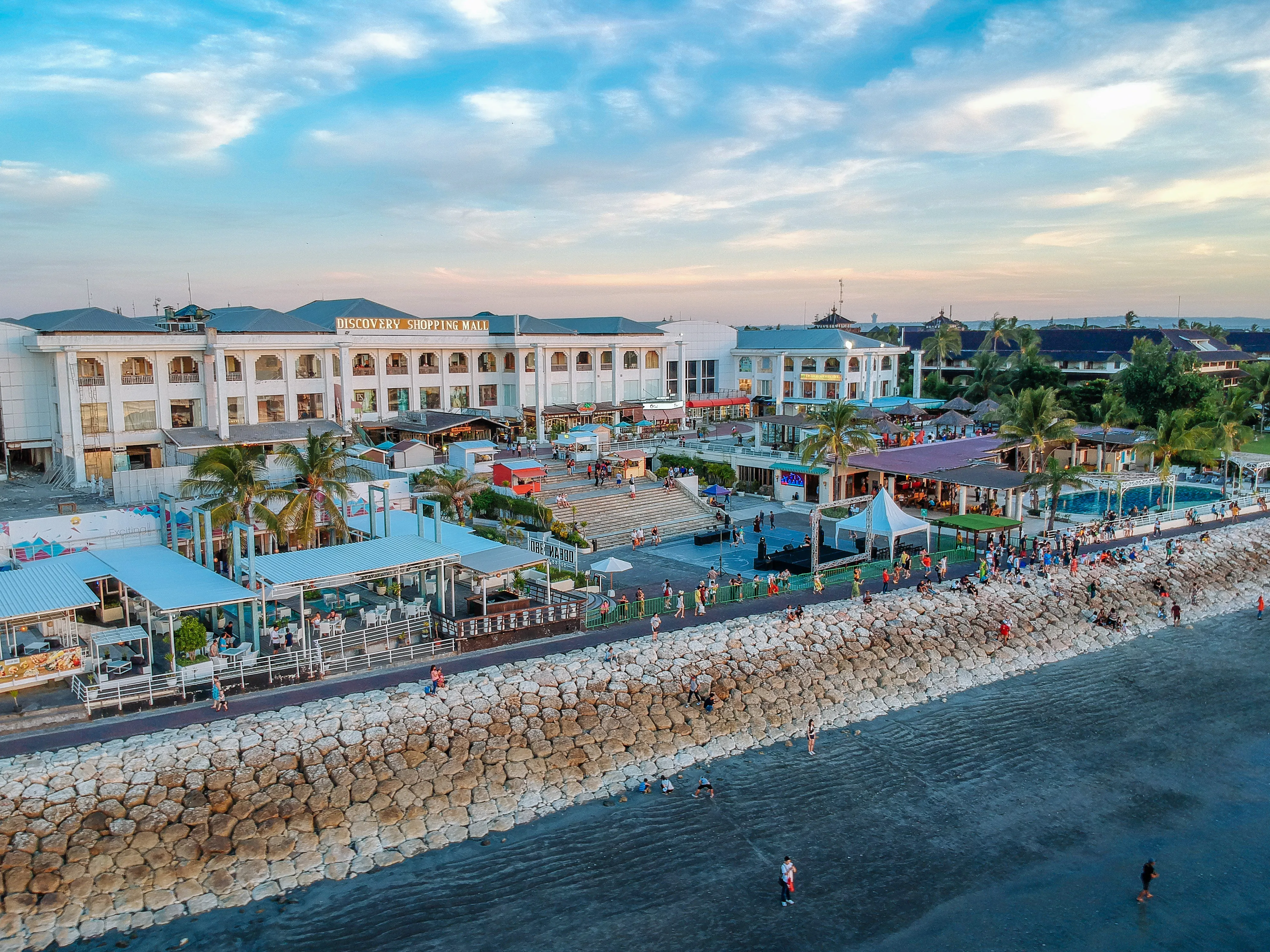 Discovery Shopping Mall